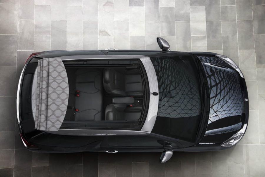  Citroen DS3 Cabrio 2012 года  (фото 23 из 115)